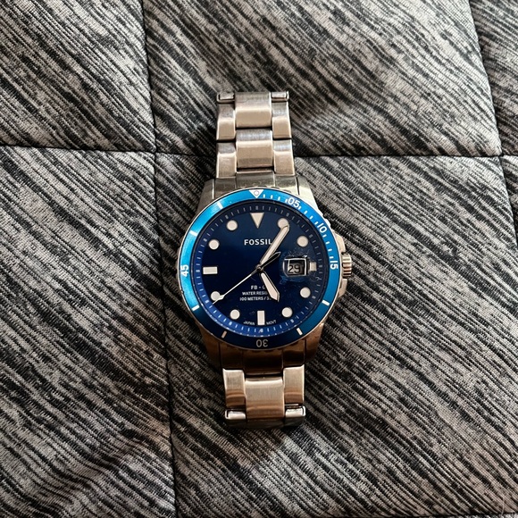 Men’s Fossil Watch - Picture 2 of 4